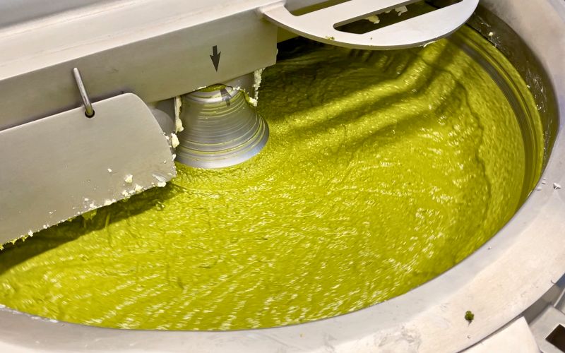 Produzione industriale di pesto